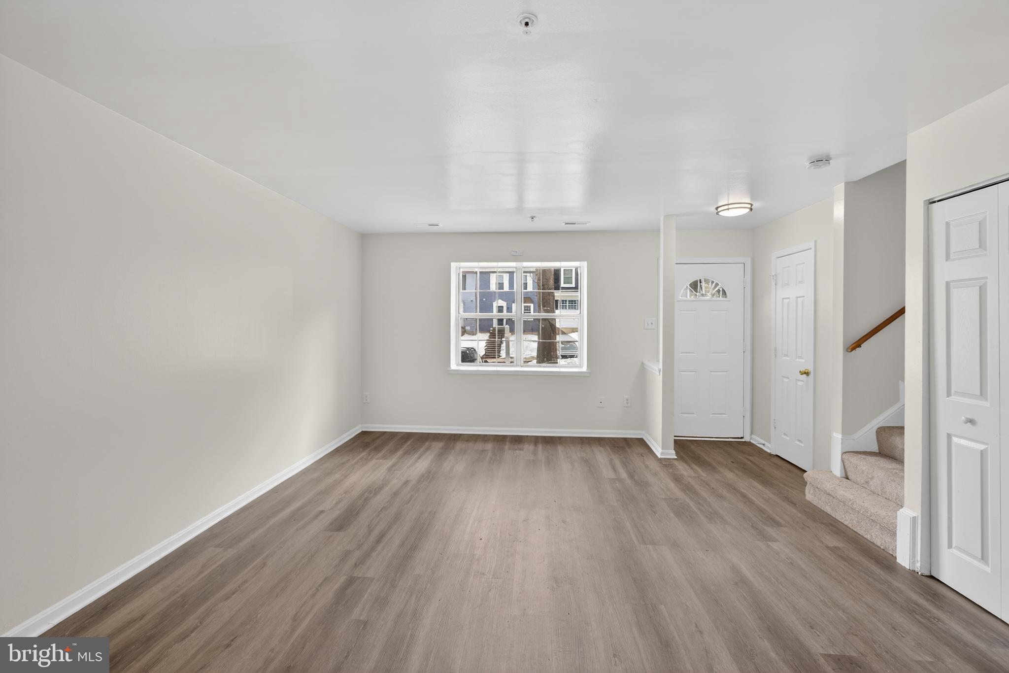 LONDON WOODS - Residential