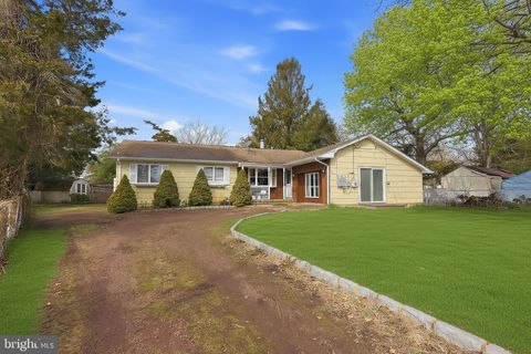 Homes For Sale - 51 Oregon Avenue<br/> WARETOWN, NJ 08758