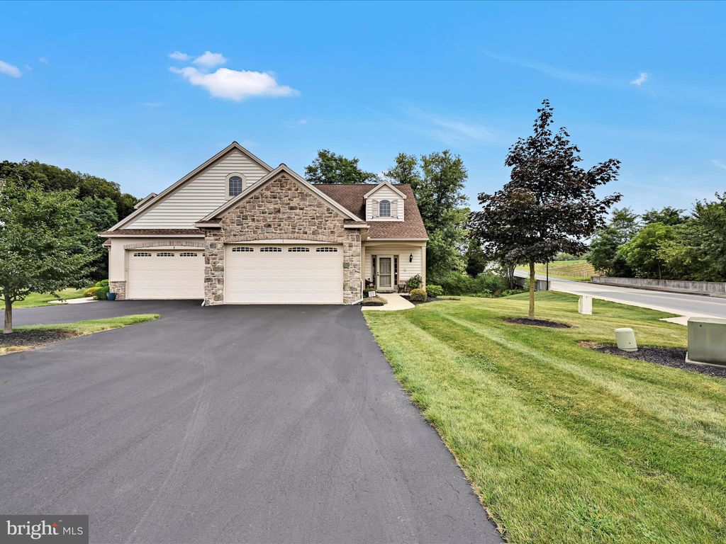Photo of 1 Pfautz Circle, ELIZABETHTOWN, PA 17022 (MLS # PALA2074908)