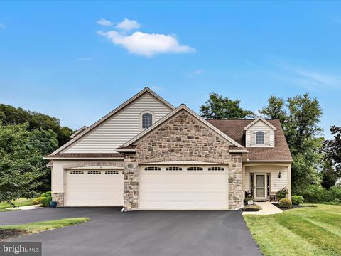 Photo of 1 Pfautz Circle, ELIZABETHTOWN, PA 17022 (MLS # PALA2074908)
