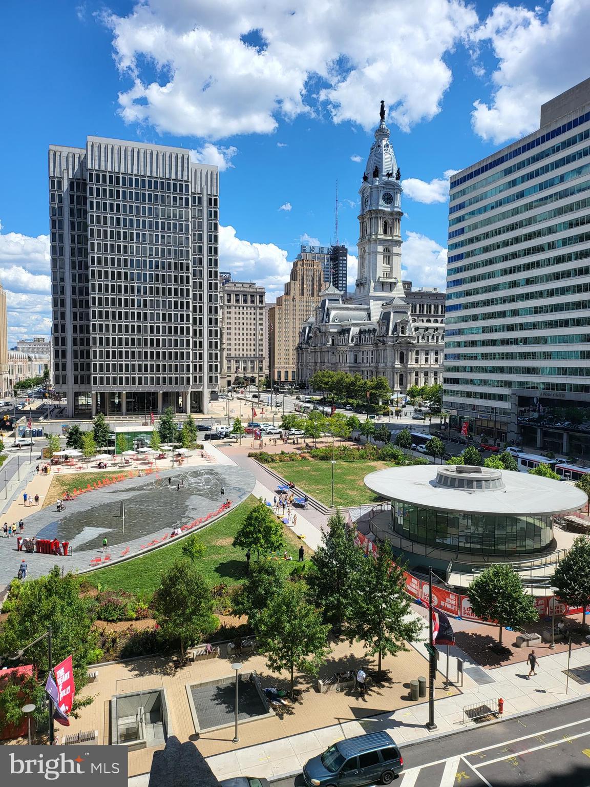 LOGAN SQUARE - Residential