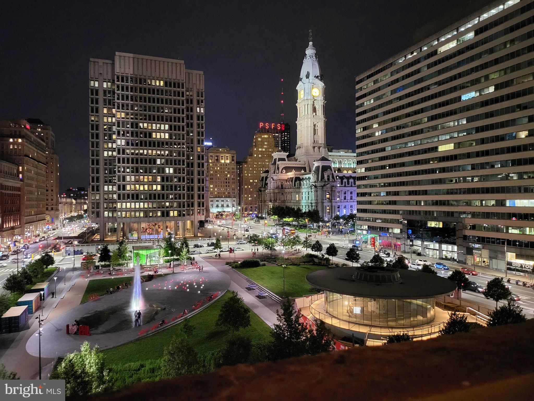 LOGAN SQUARE - Residential