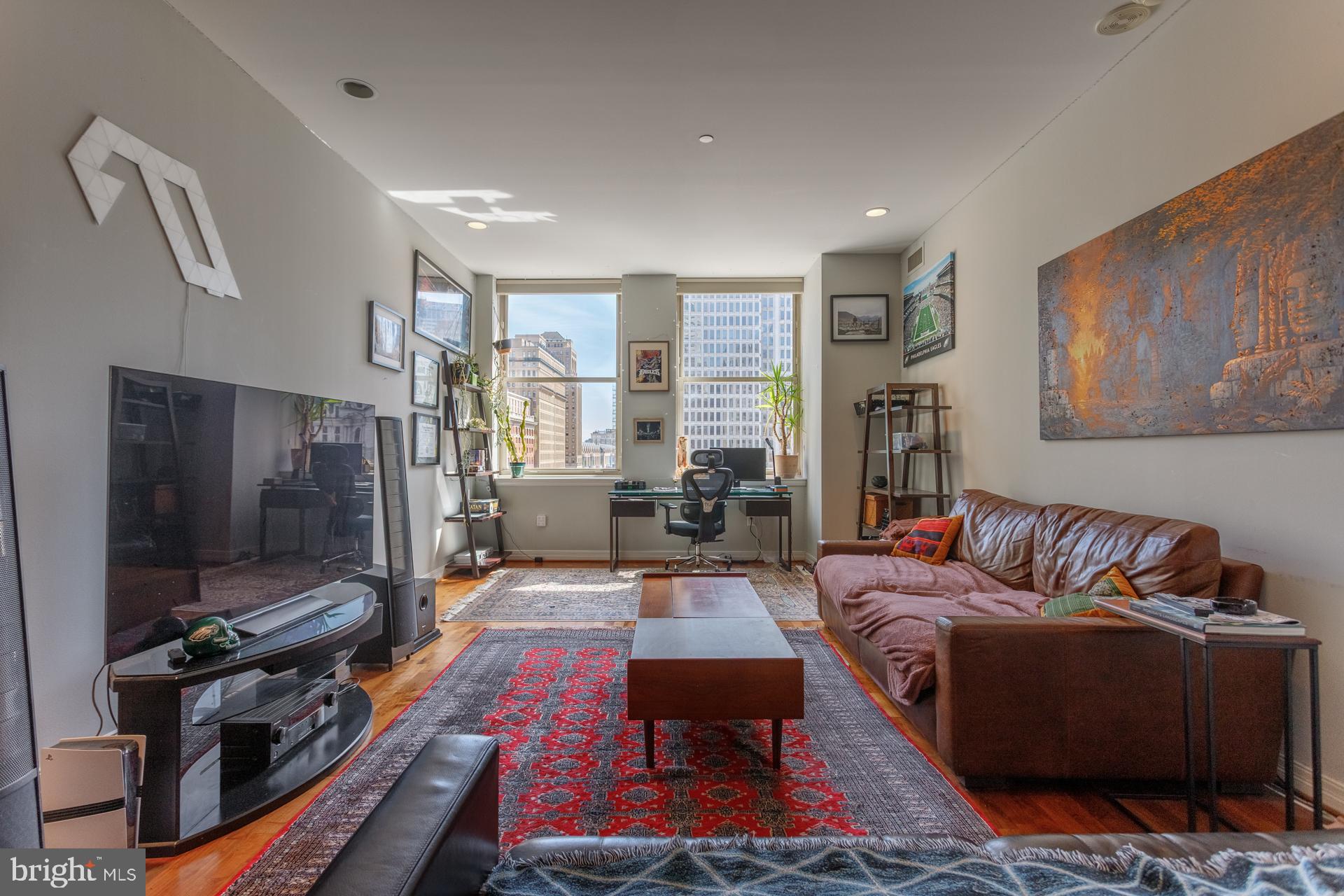 1600 ARCH STREET 18 620