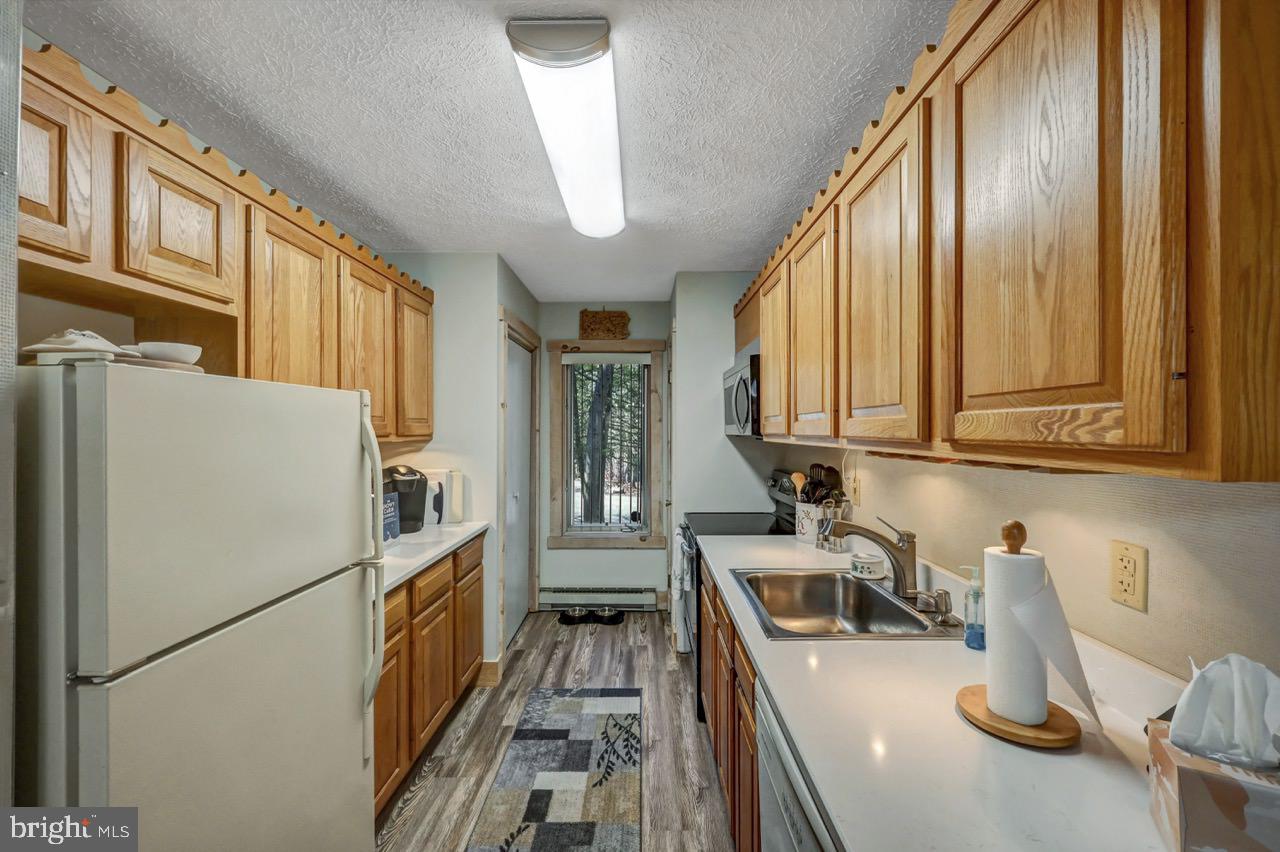 SNOW RIDGE VILLAGE - Residential