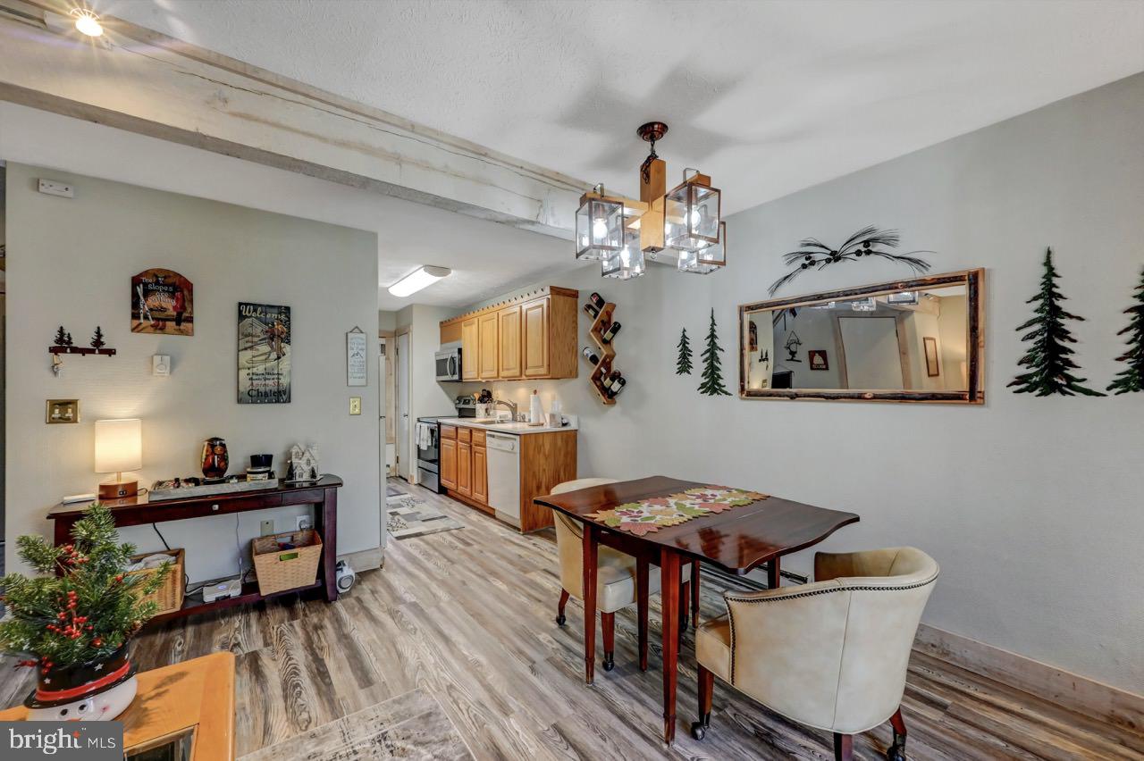 SNOW RIDGE VILLAGE - Residential