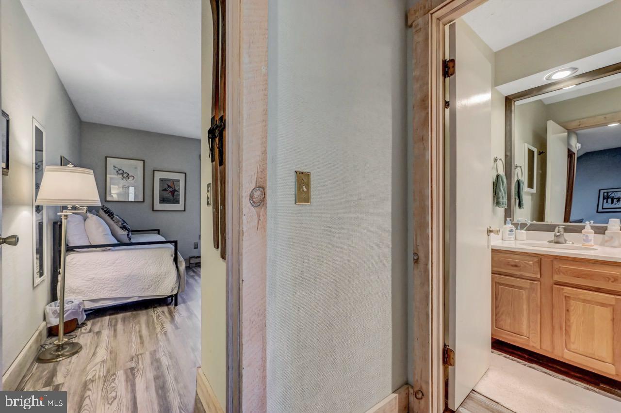 SNOW RIDGE VILLAGE - Residential