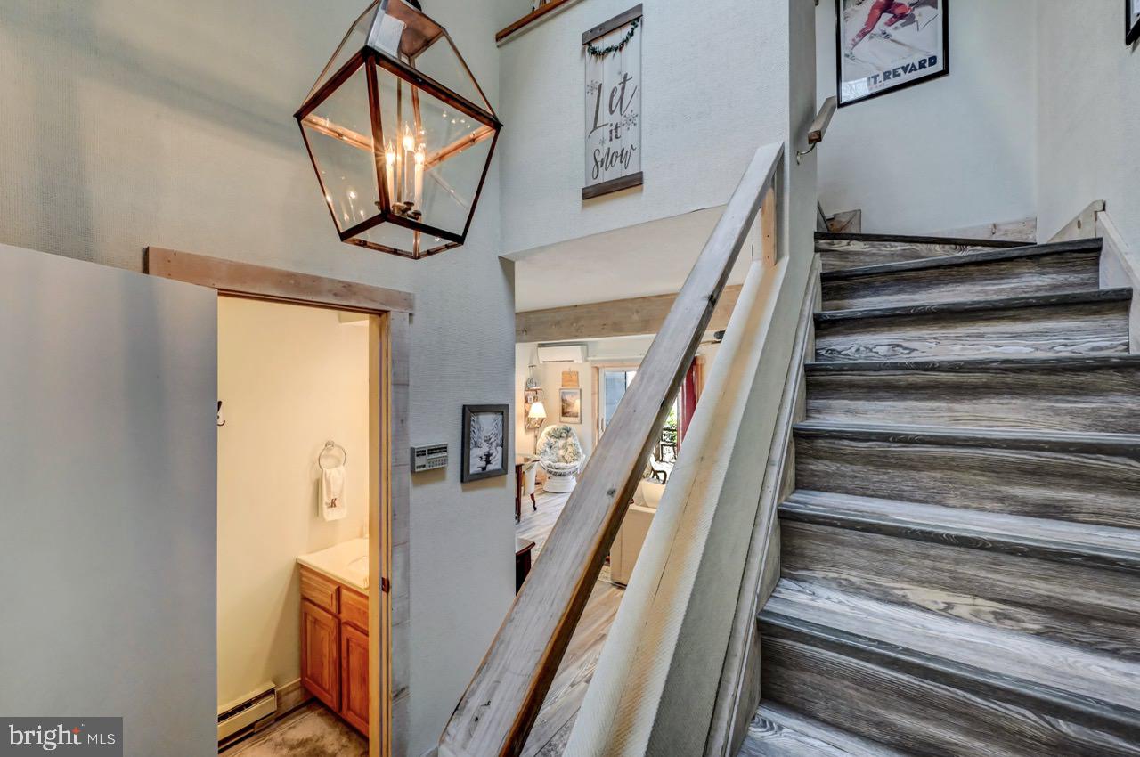 SNOW RIDGE VILLAGE - Residential