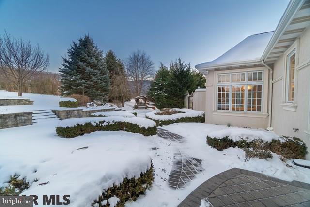 LAUREL HILLS - Residential