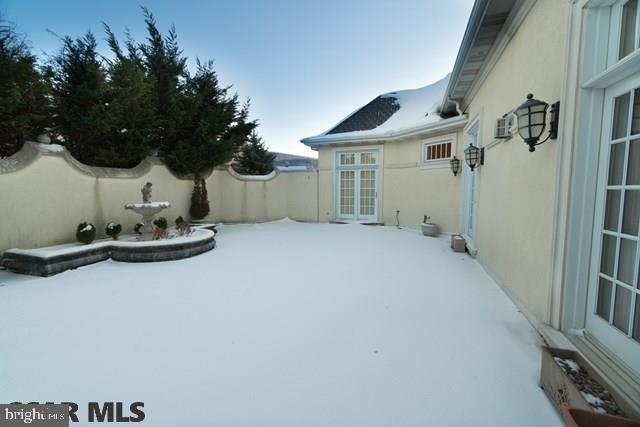 LAUREL HILLS - Residential
