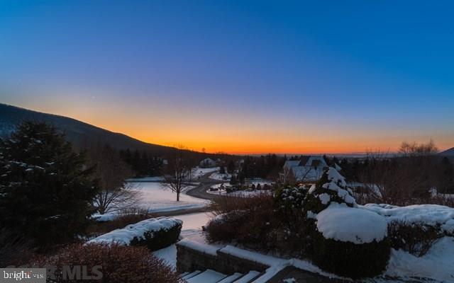 LAUREL HILLS - Residential