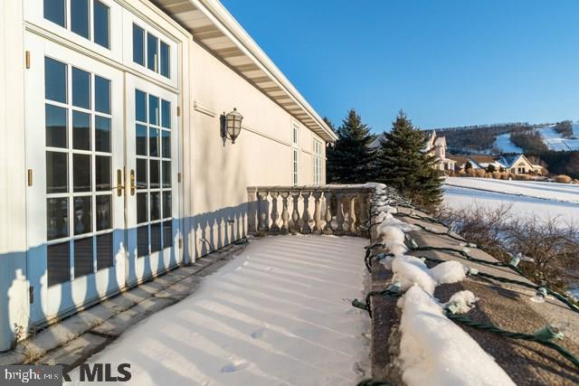 LAUREL HILLS - Residential