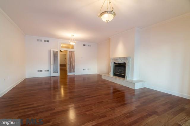 LAUREL HILLS - Residential