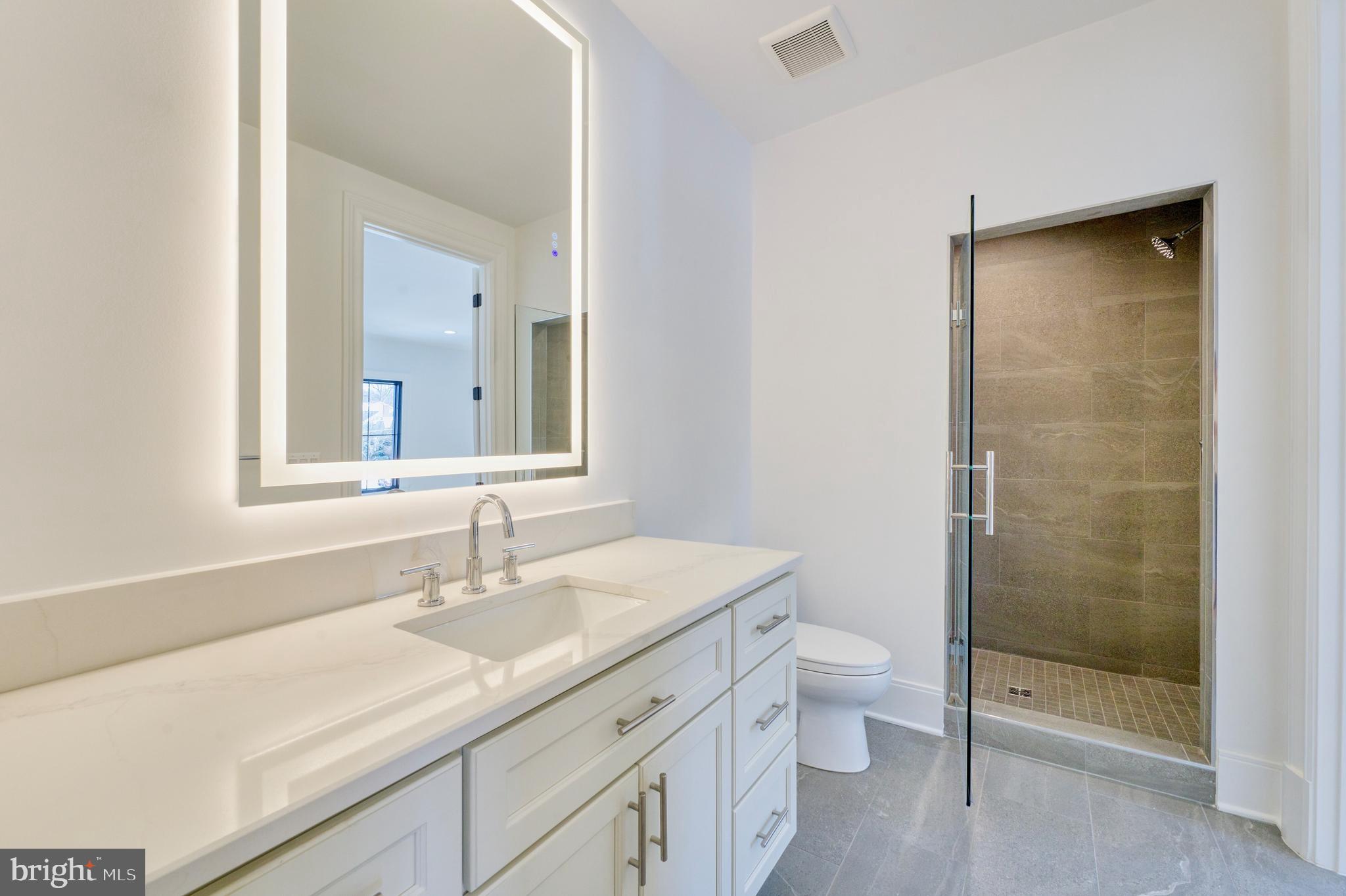 WILLIAMSBURG VILLAGE - Residential