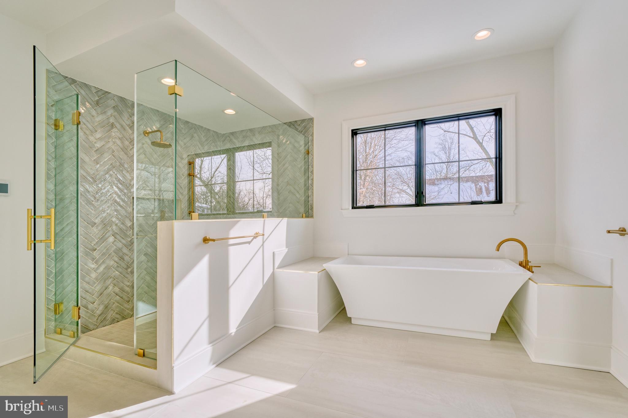 WILLIAMSBURG VILLAGE - Residential