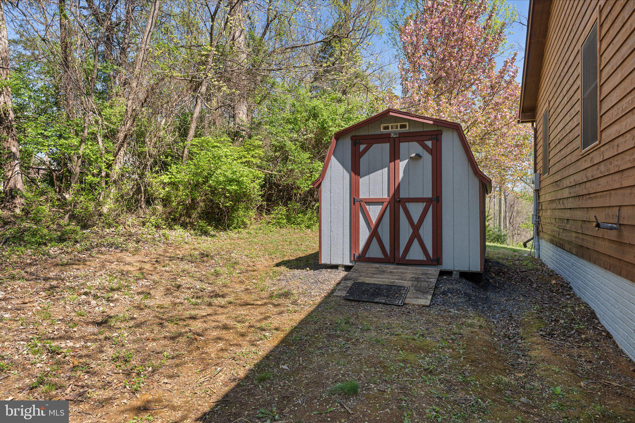 SHEN SHORES - Residential