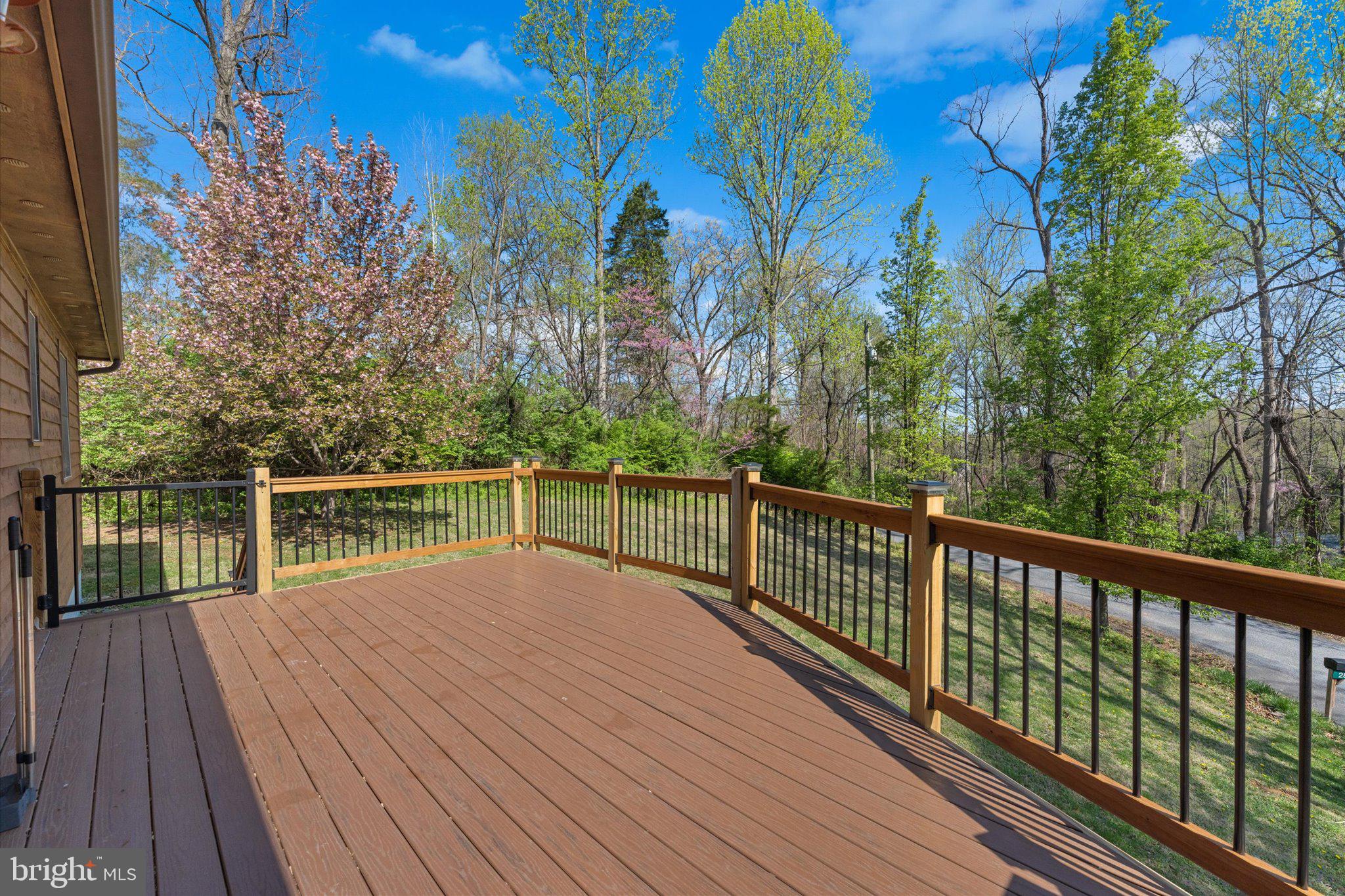 SHEN SHORES - Residential