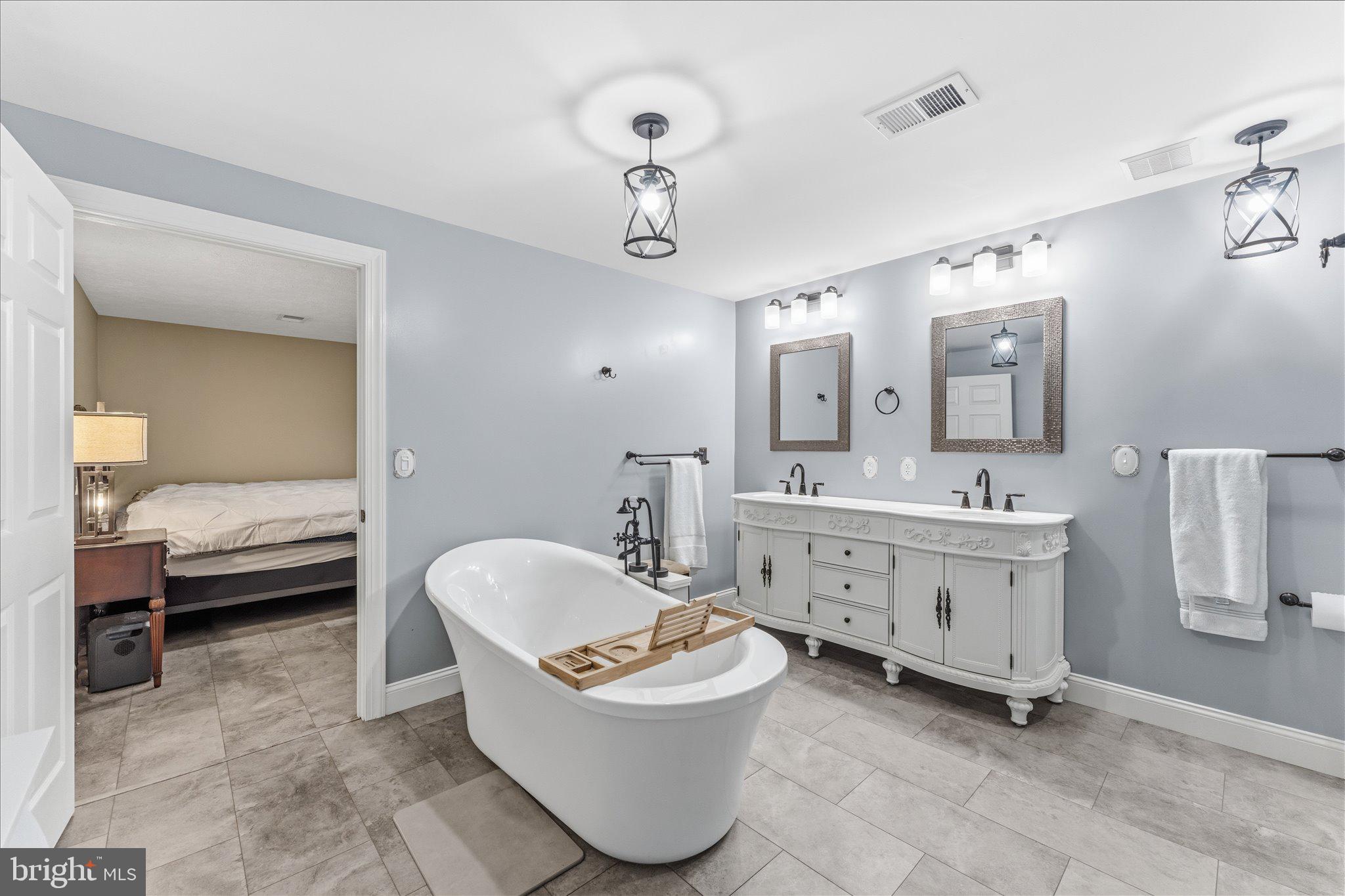 SHEN SHORES - Residential