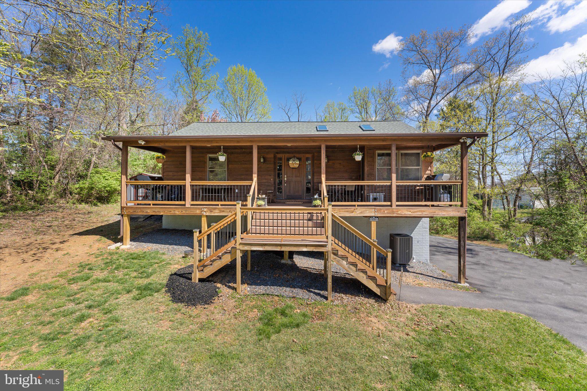 SHEN SHORES - Residential