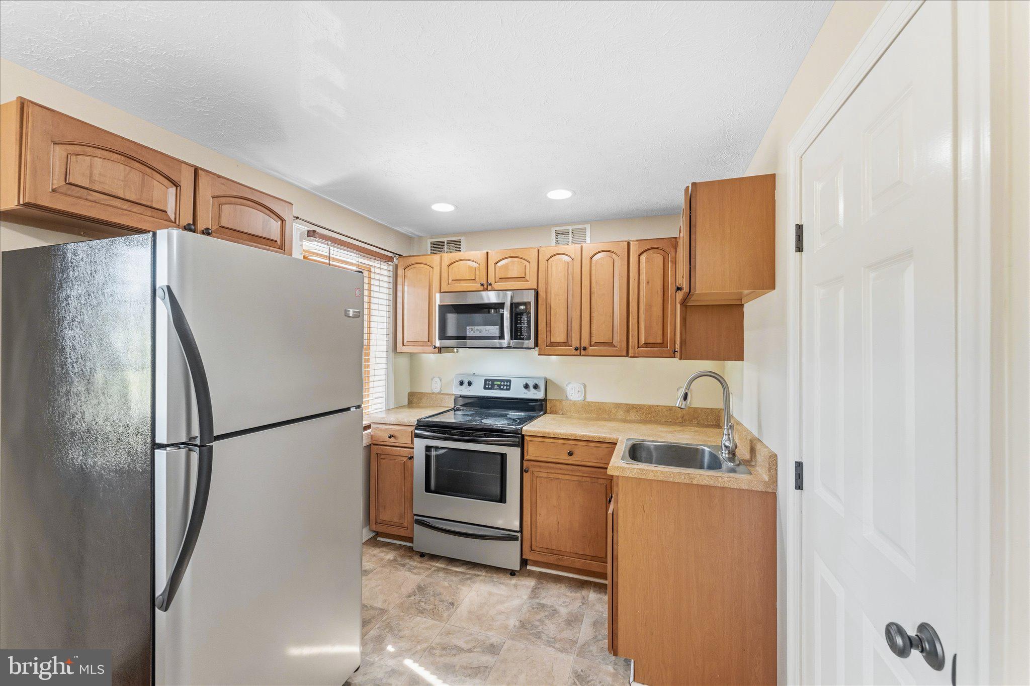 SHEN SHORES - Residential