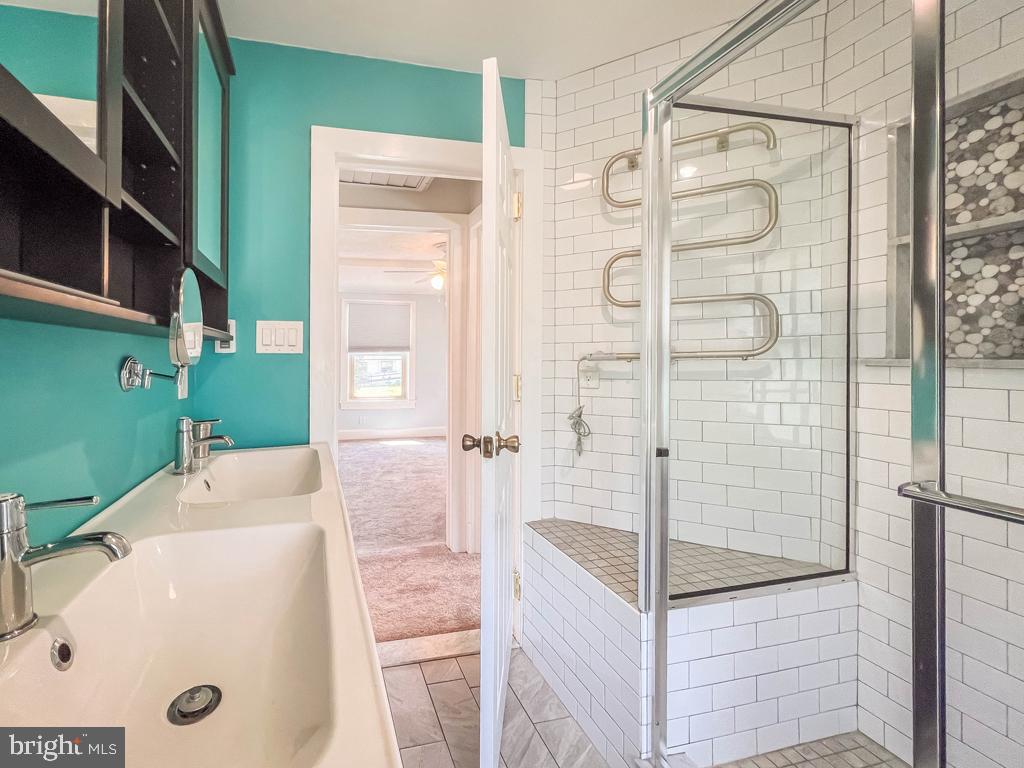 000 - Residential Lease