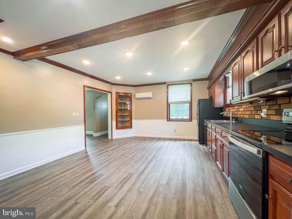 000 - Residential Lease