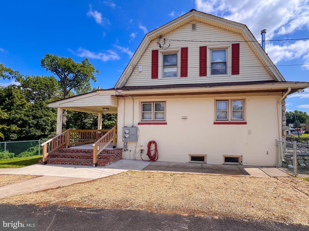 000 - Residential Lease