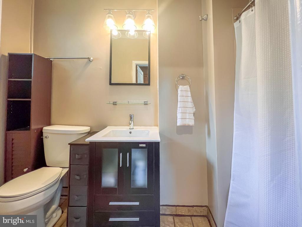 000 - Residential Lease