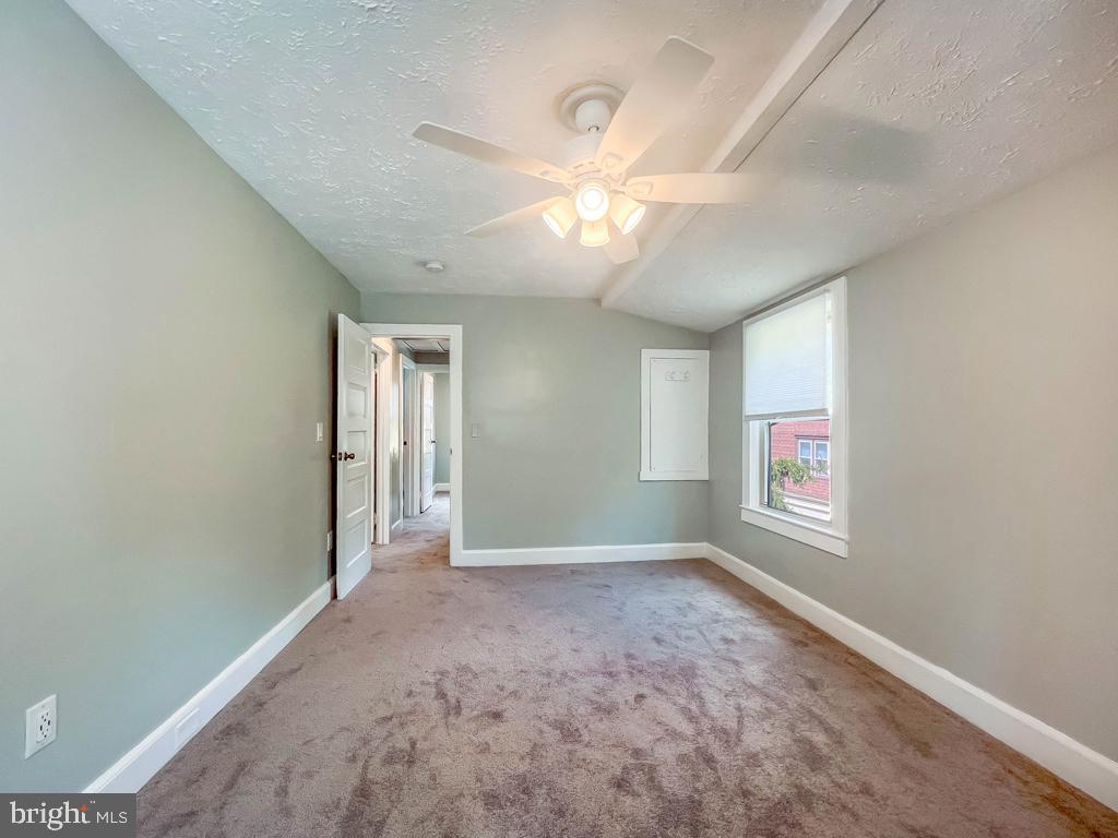 000 - Residential Lease