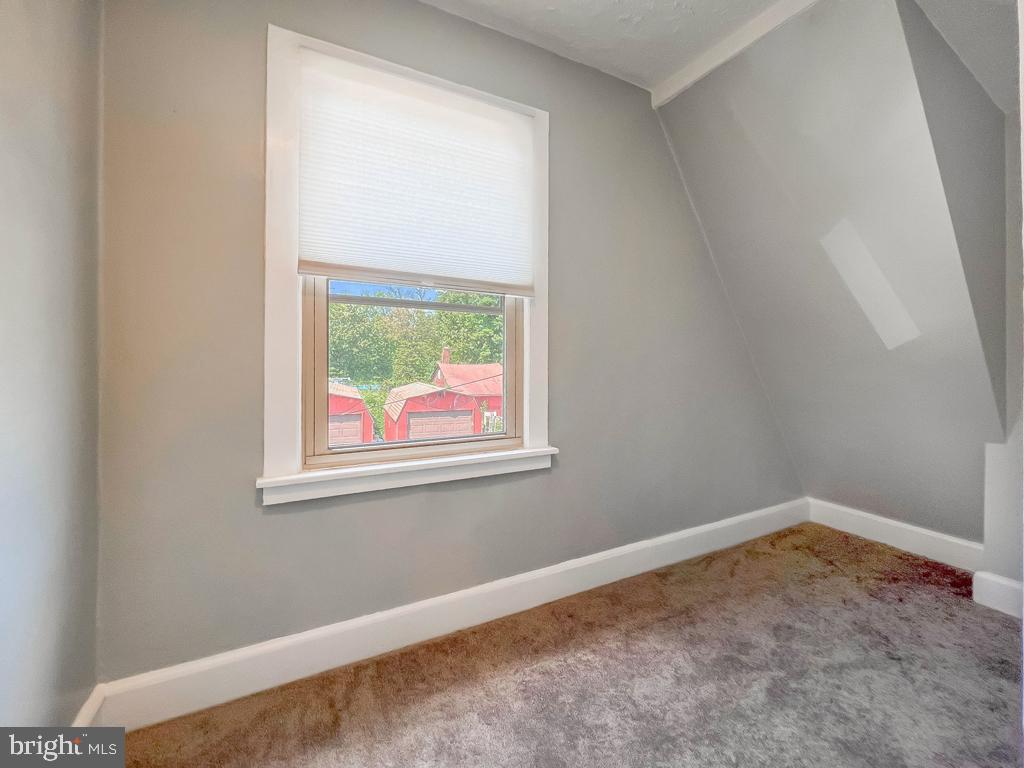 000 - Residential Lease