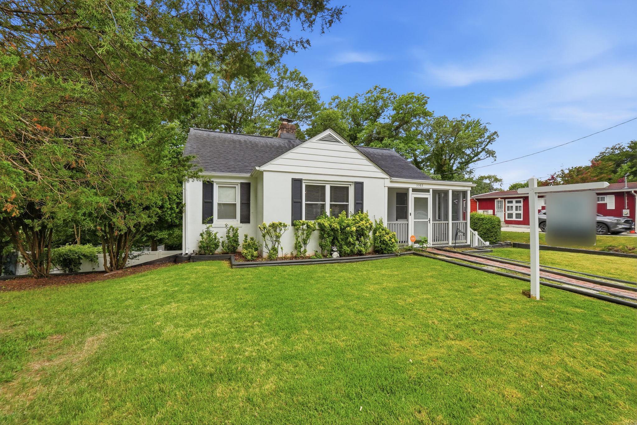 3203 MULBERRY LANE
