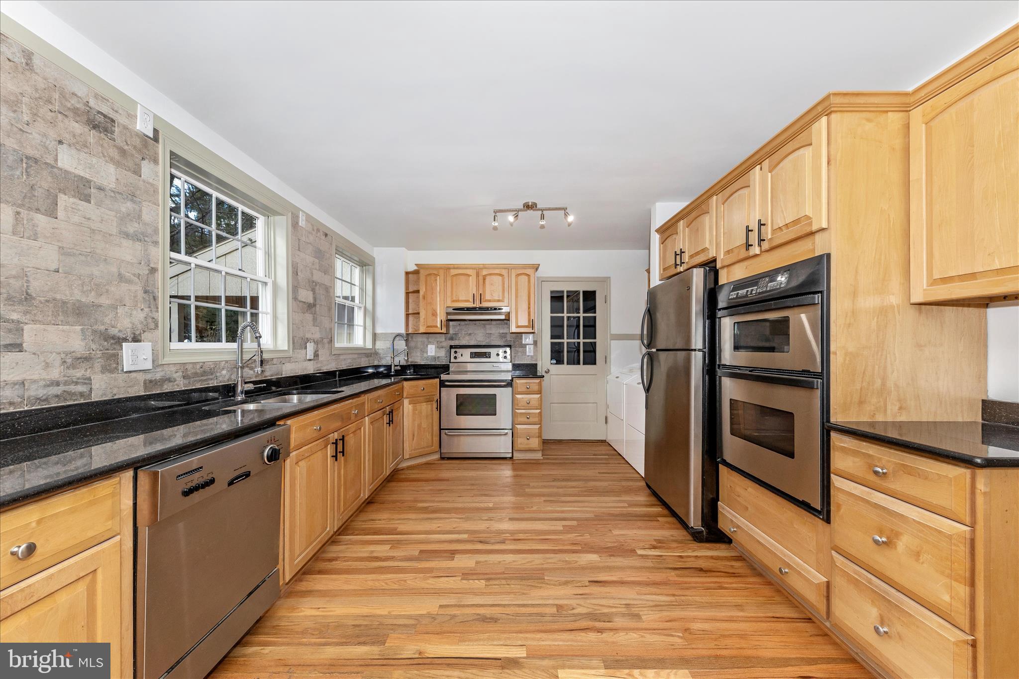 FOUNTAIN HEAD - Residential