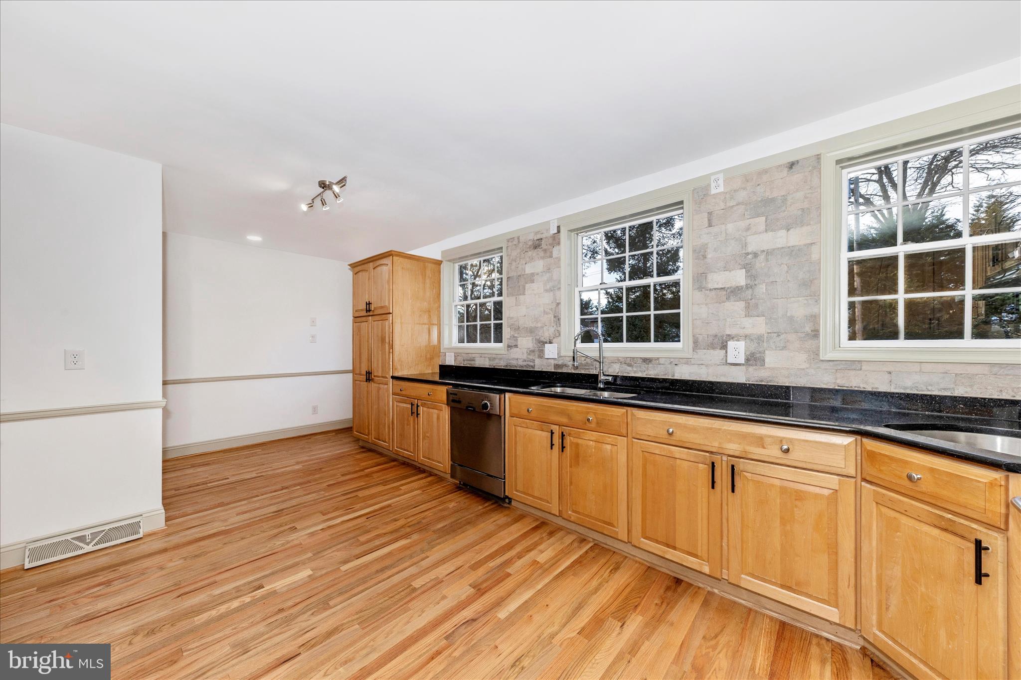 FOUNTAIN HEAD - Residential