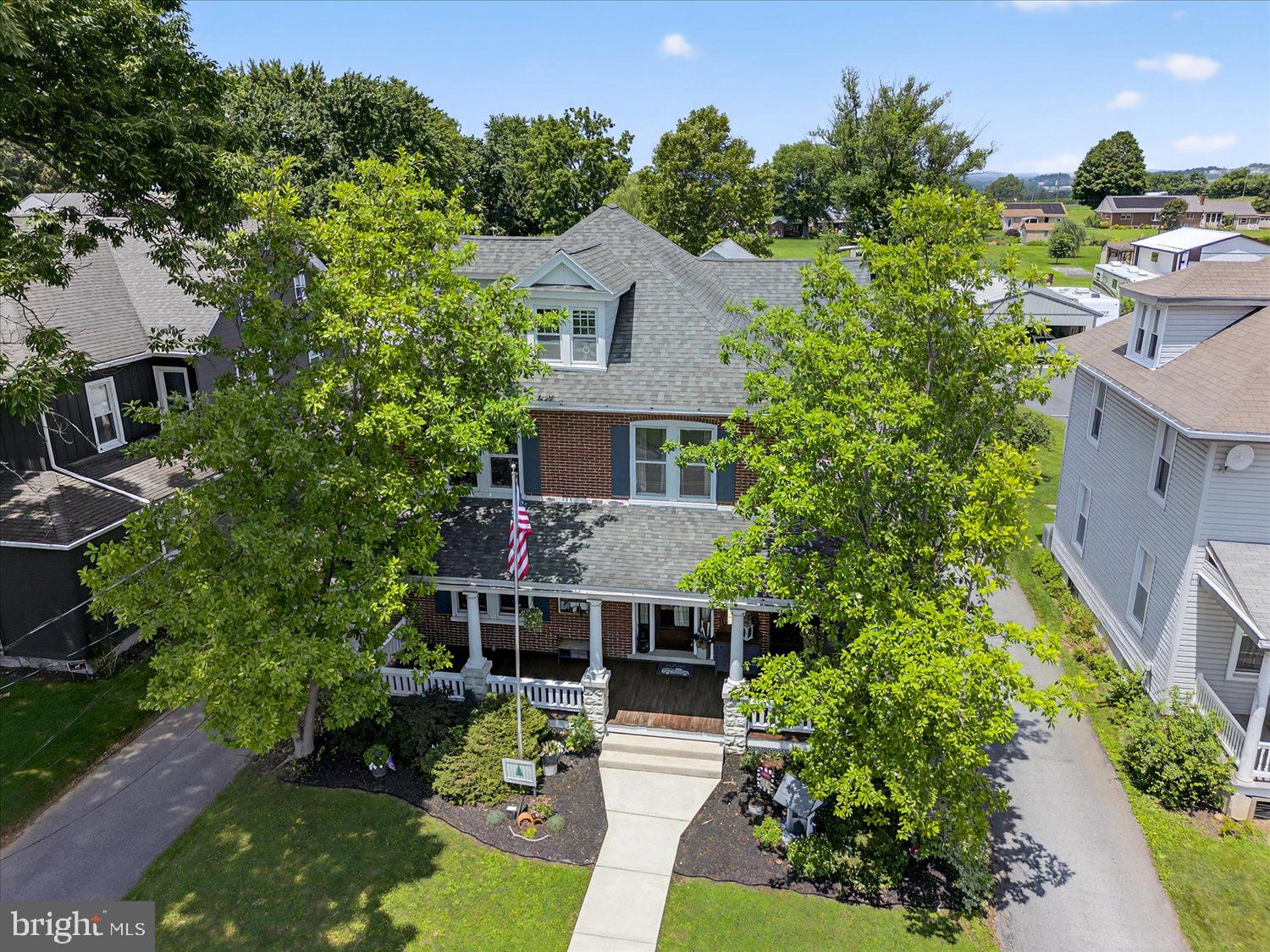 1039 E MAIN STREET