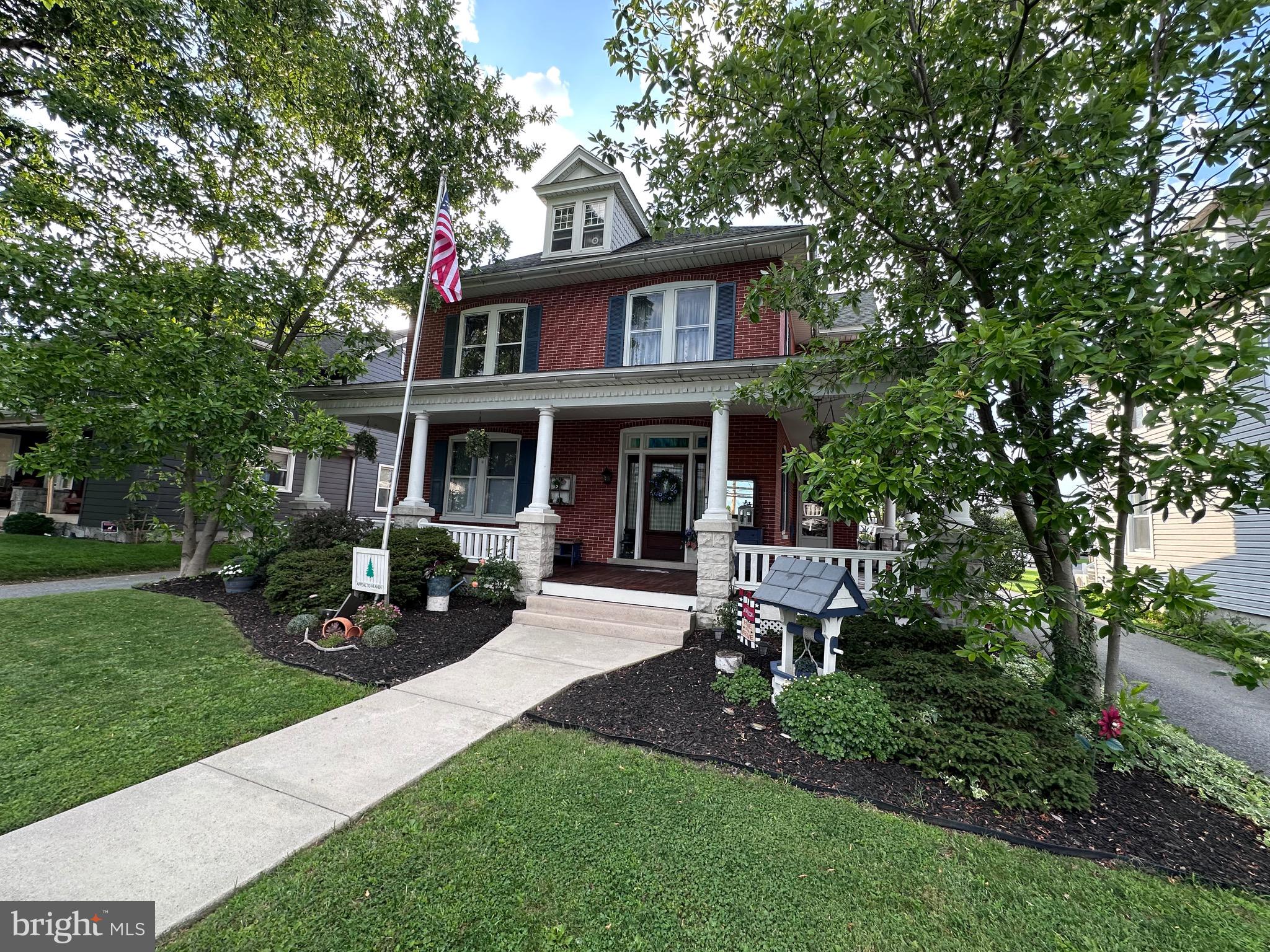 1039 E MAIN STREET