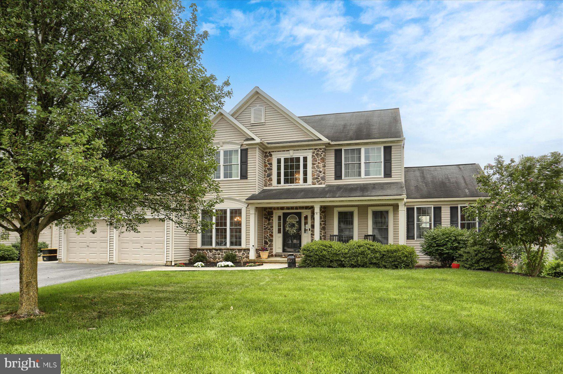 16 BLACKBERRY LANE