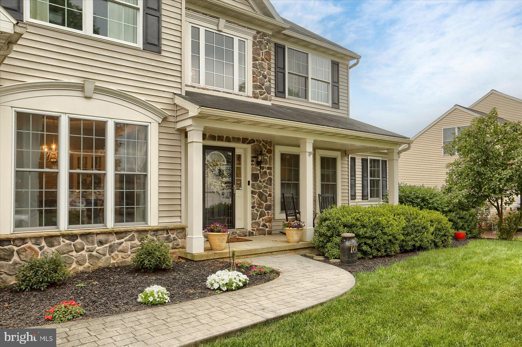 16 BLACKBERRY LANE