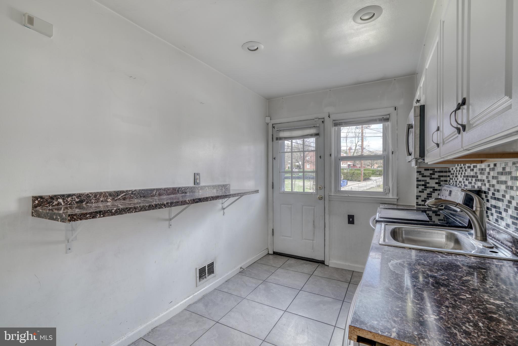 NORTHWOOD - Residential