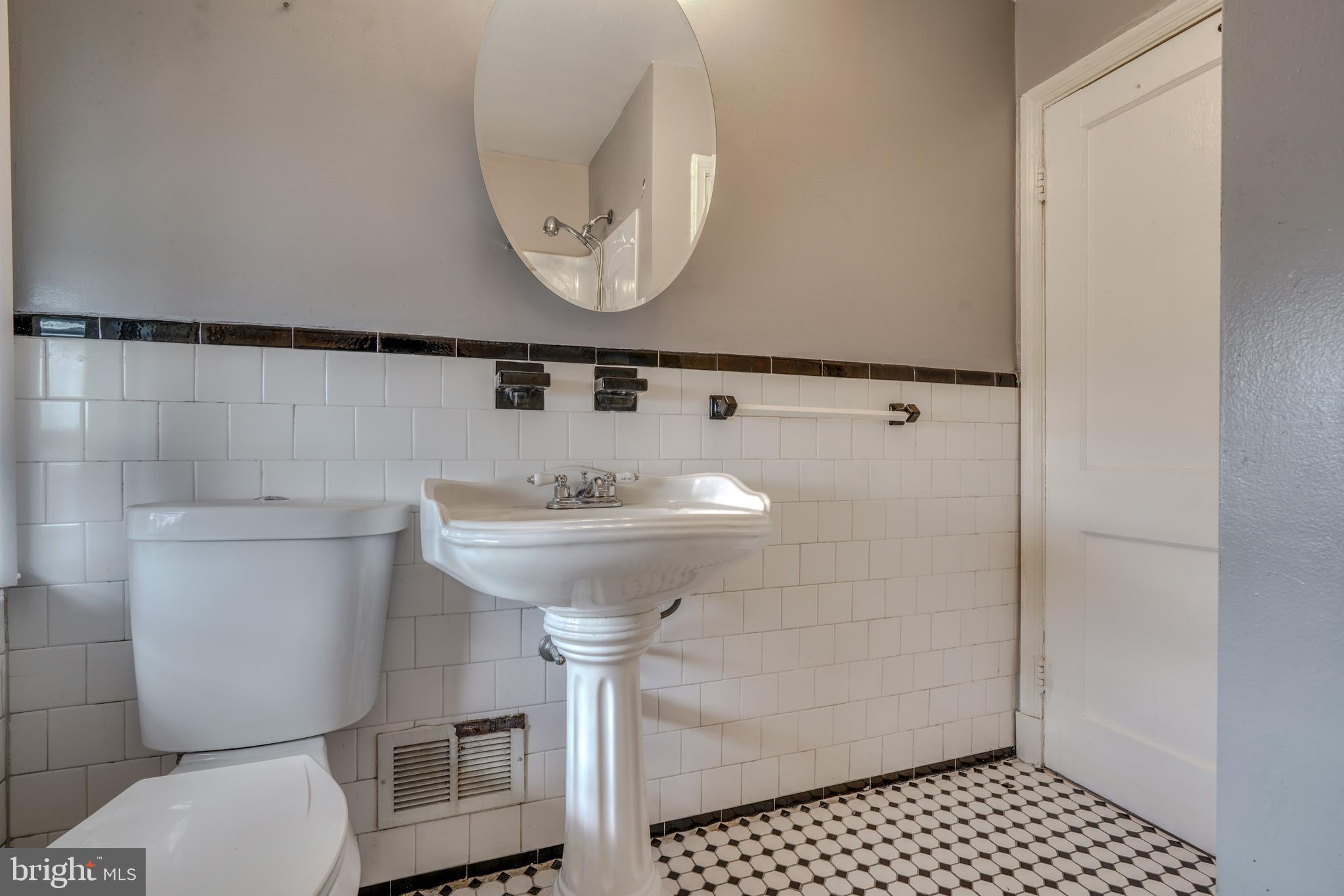 NORTHWOOD - Residential