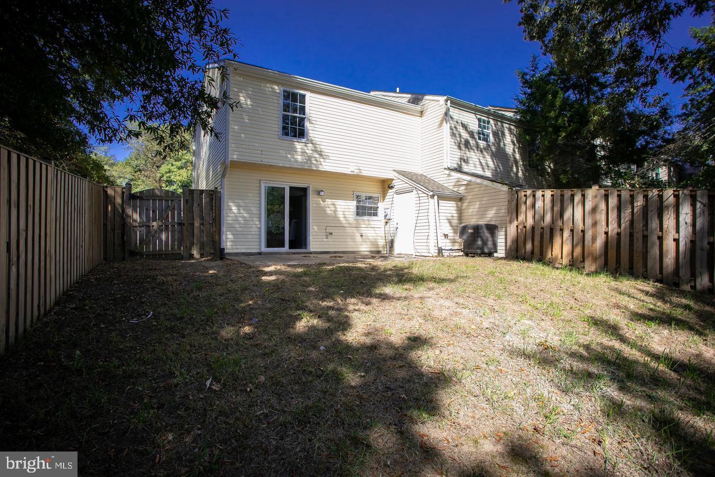 ST CHARLES WAKEFIELD - Residential Lease