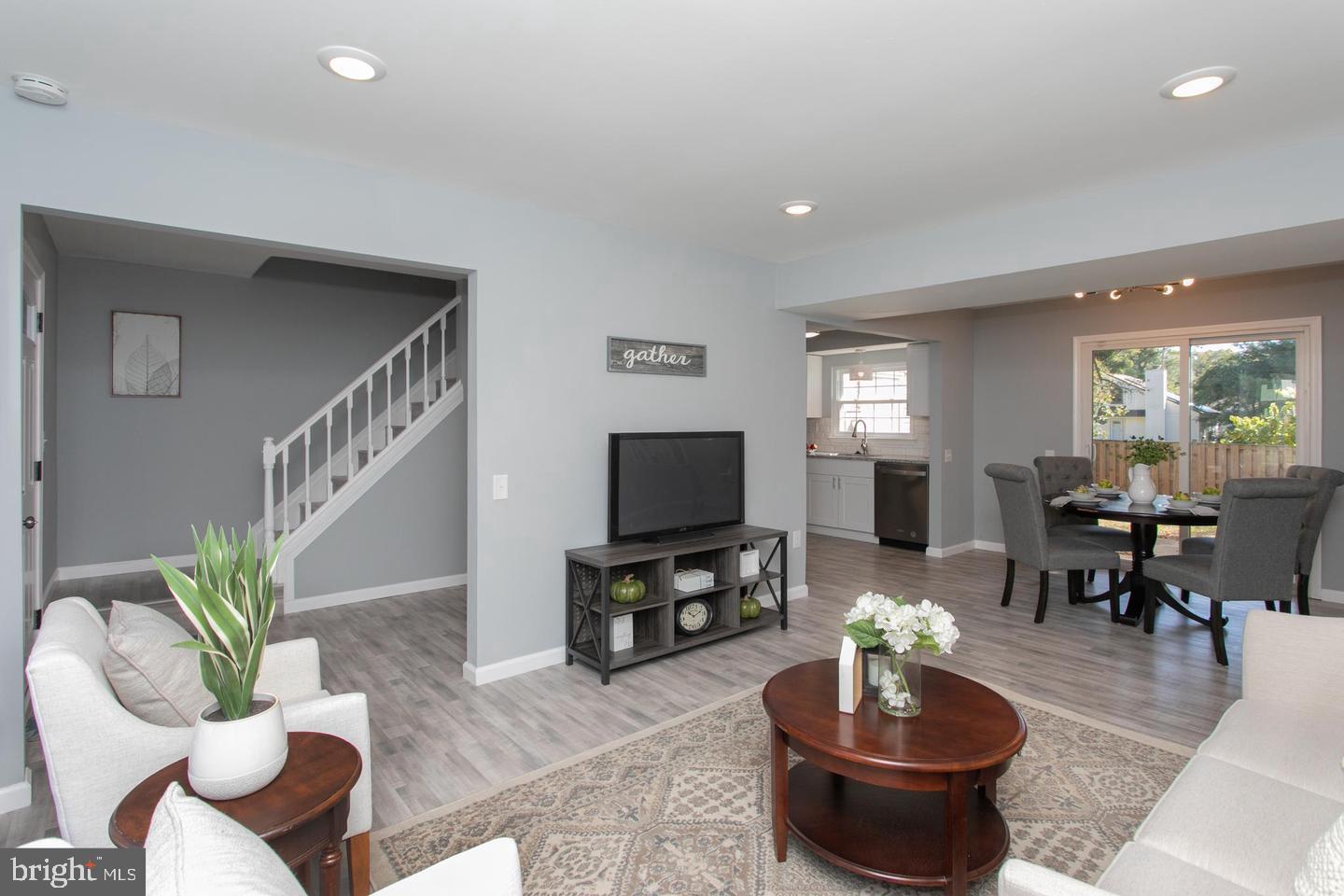 ST CHARLES WAKEFIELD - Residential Lease