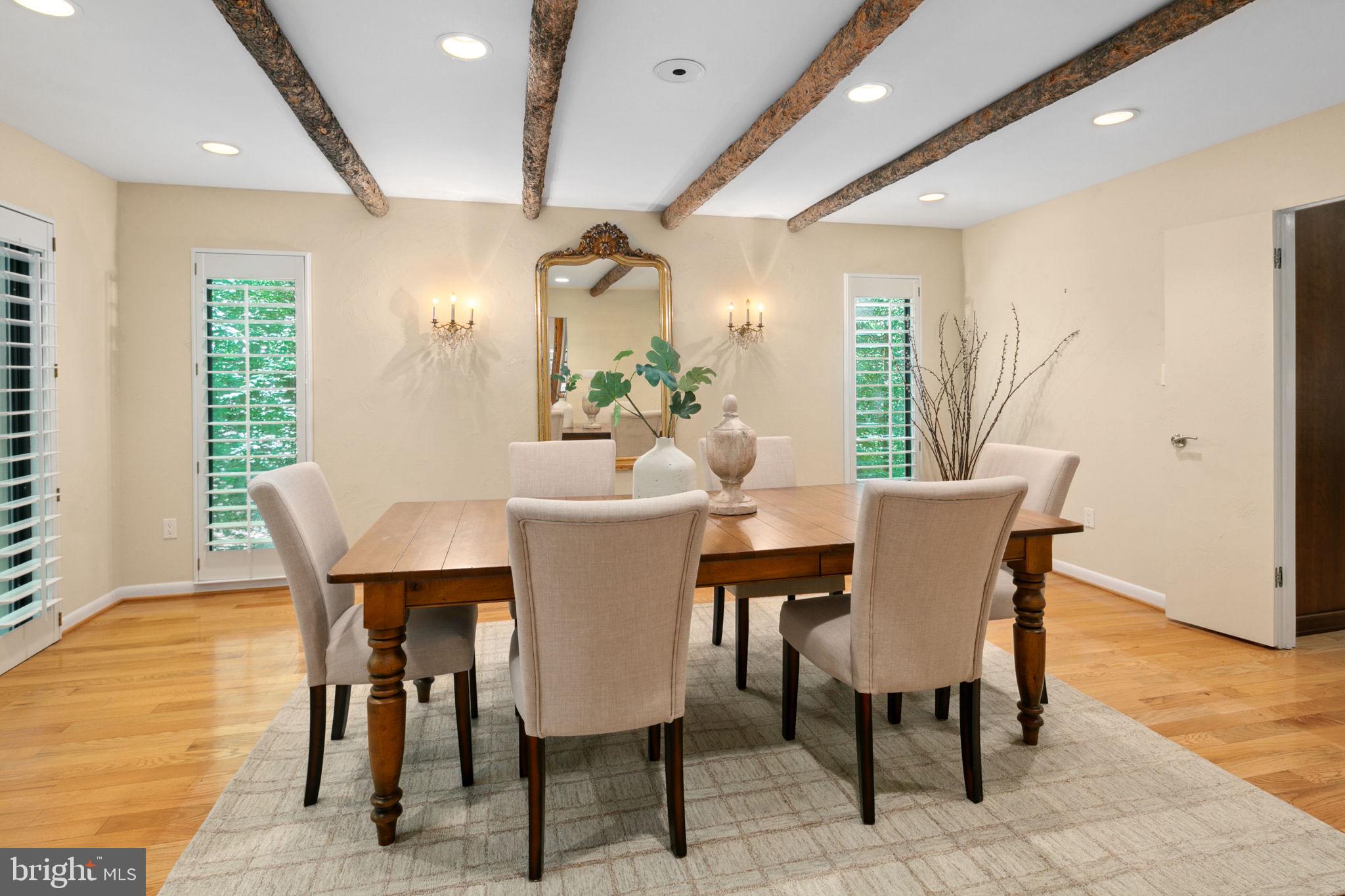 POTOMAC OUTSIDE - Residential