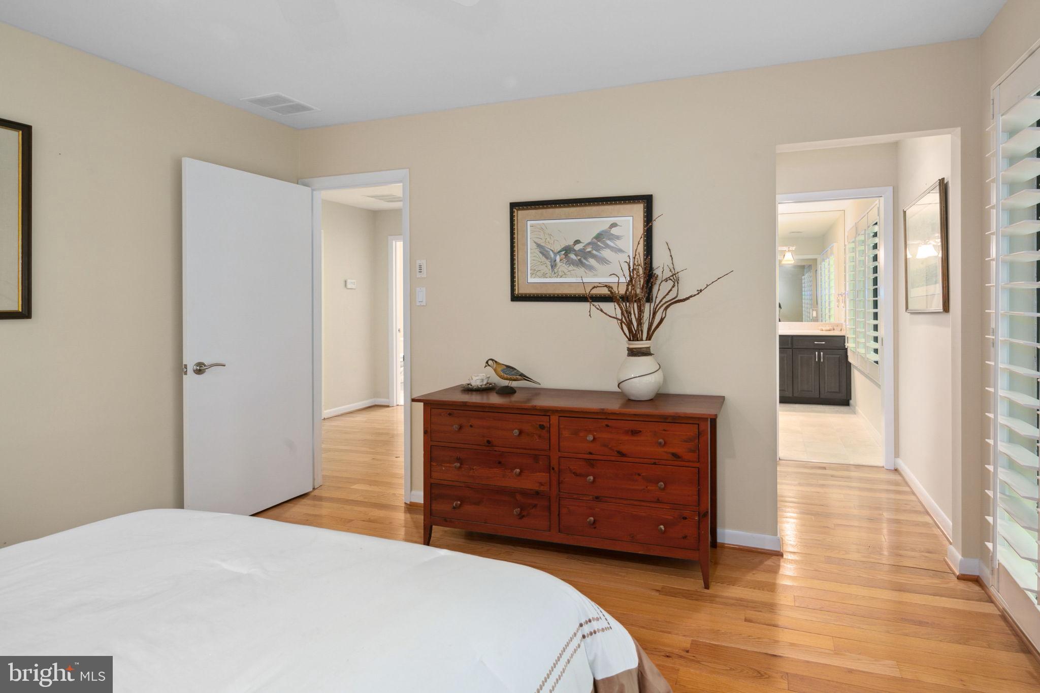 POTOMAC OUTSIDE - Residential