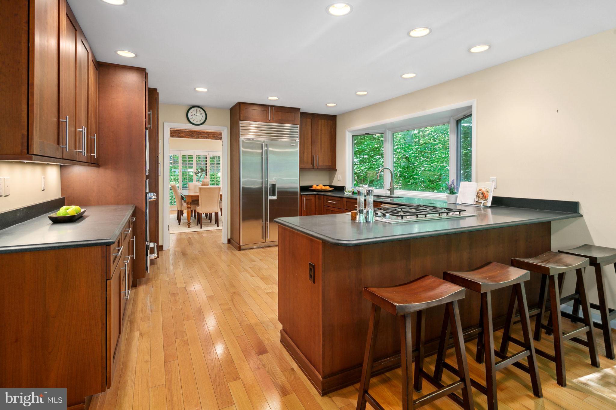 POTOMAC OUTSIDE - Residential