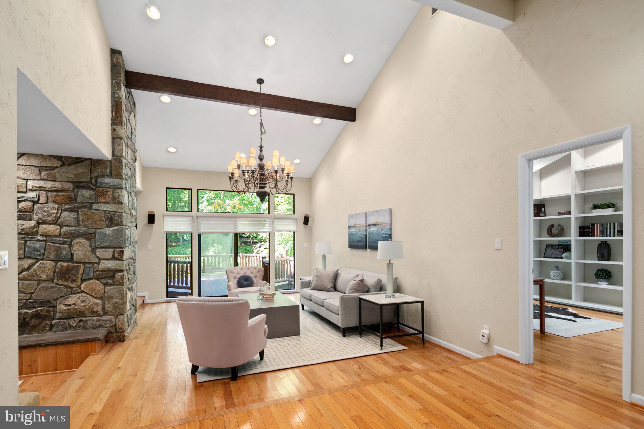 POTOMAC OUTSIDE - Residential