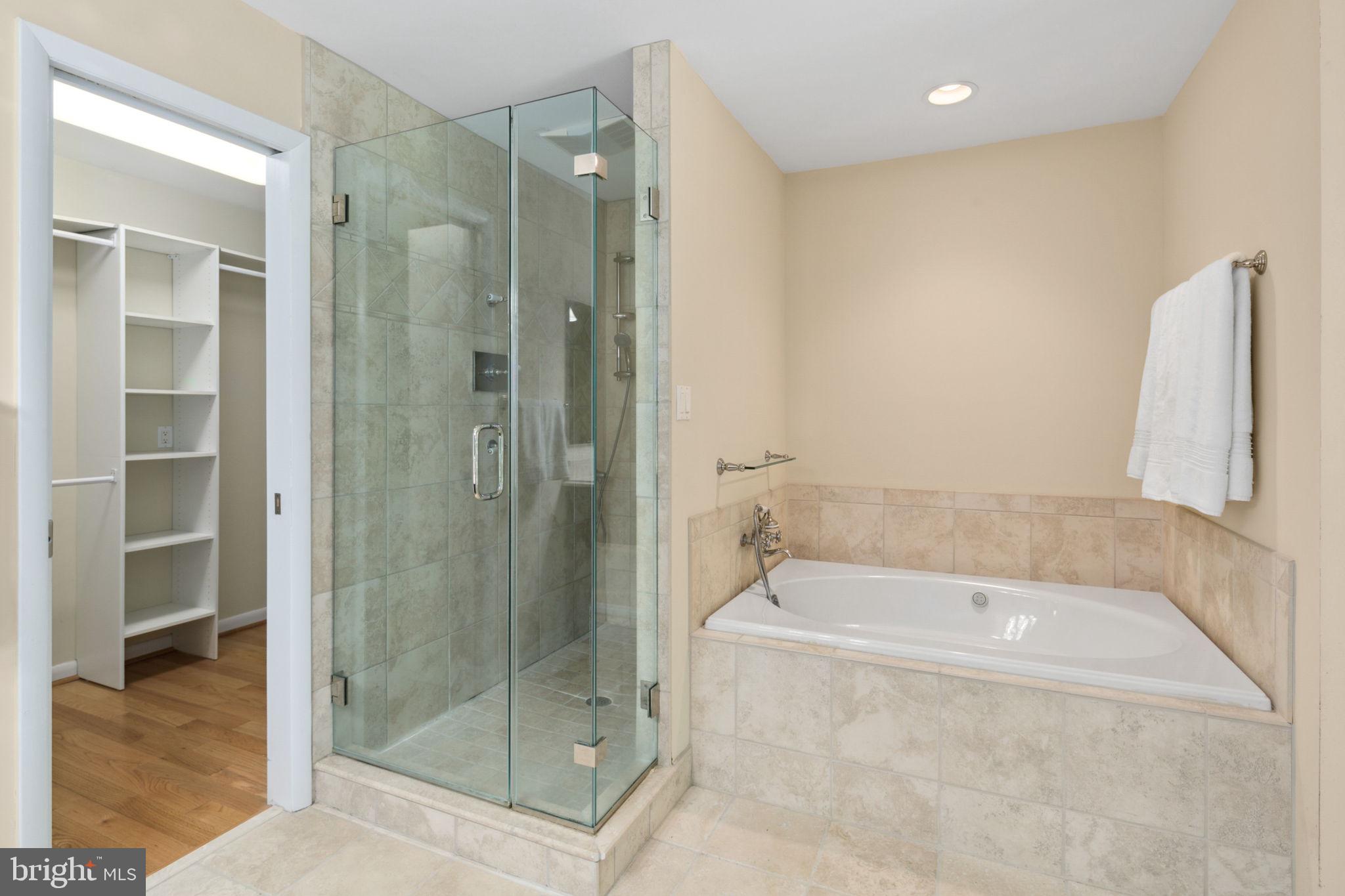 POTOMAC OUTSIDE - Residential