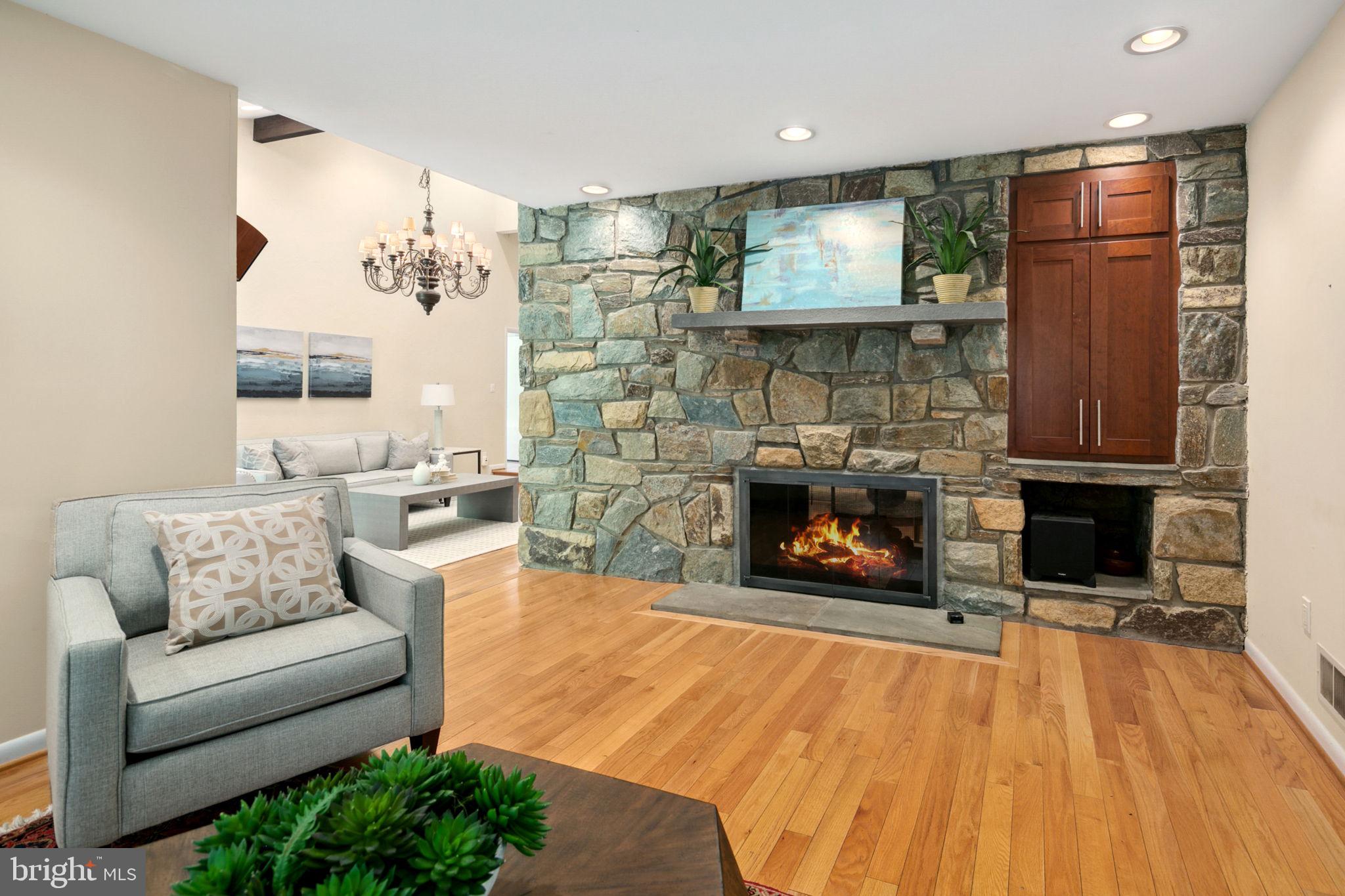 POTOMAC OUTSIDE - Residential