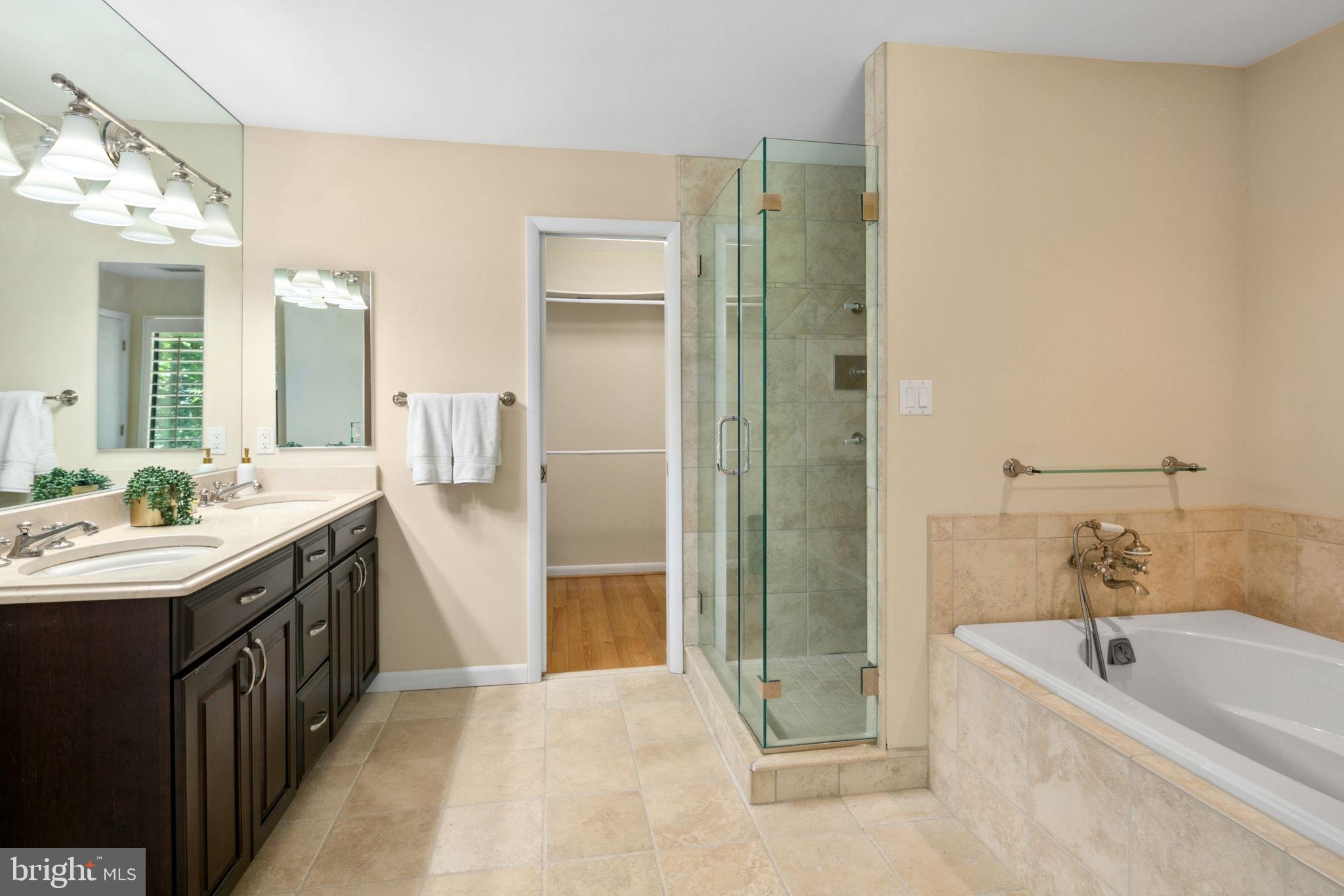 POTOMAC OUTSIDE - Residential