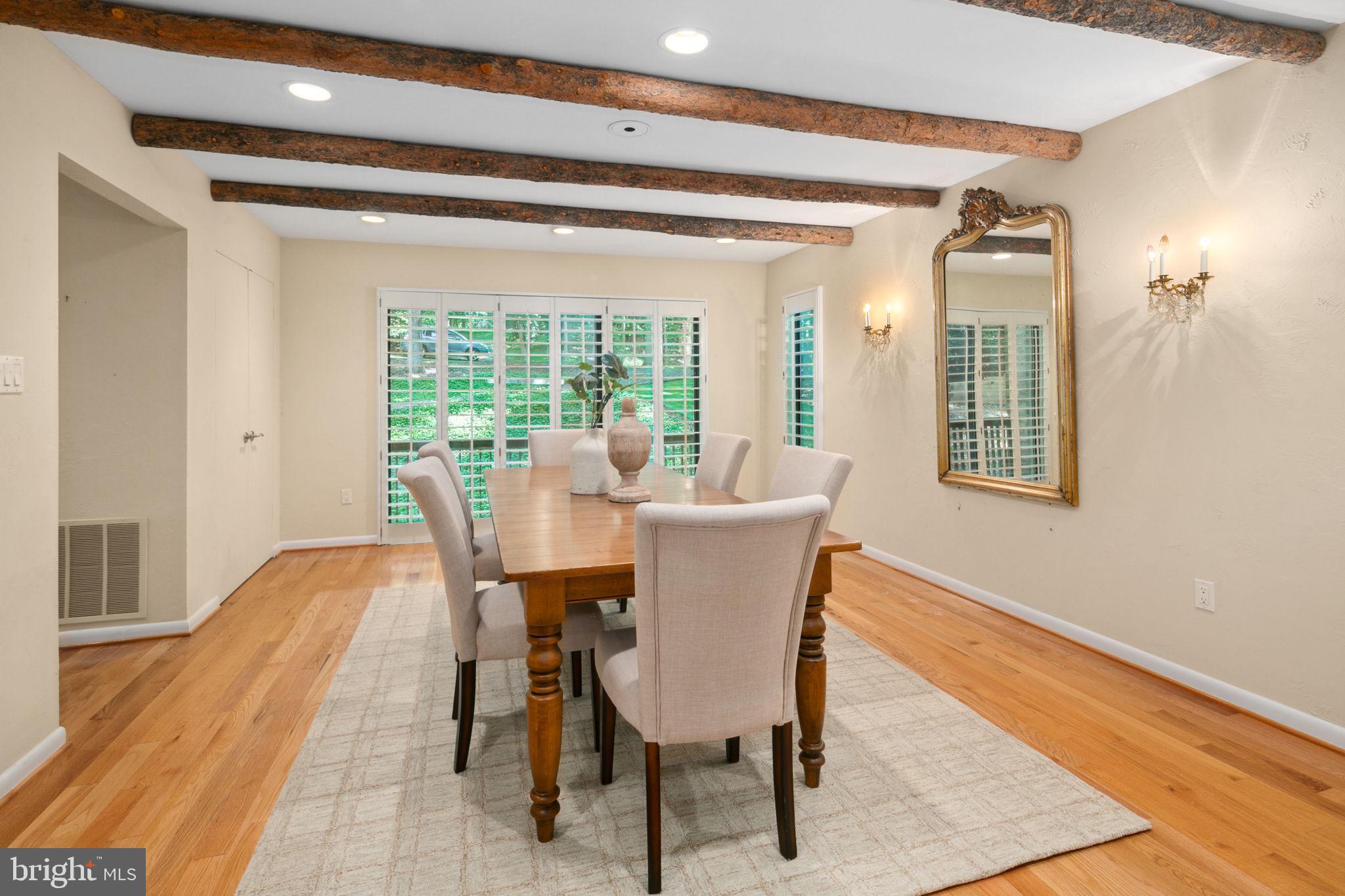 POTOMAC OUTSIDE - Residential