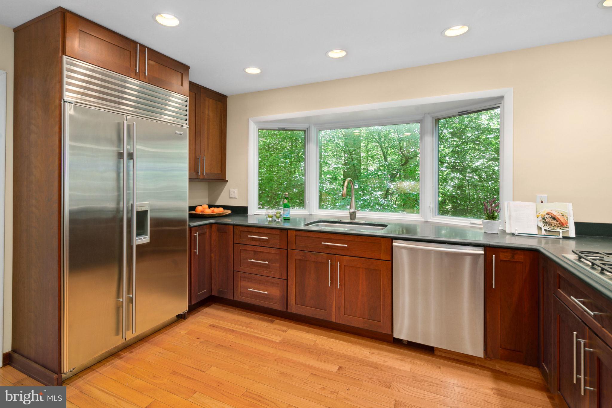 POTOMAC OUTSIDE - Residential