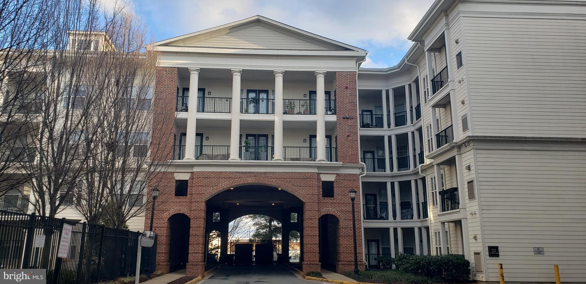 THE KENTLANDS - Residential Lease